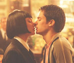 Natalia Verbeke y Gael Garcia Bernal en dot the i