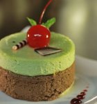 q-cina green cafe abys choco pistachio mousse