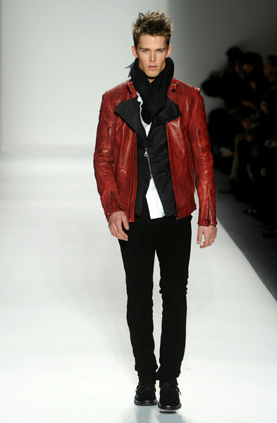 fashion-week-fall-2011-63432770