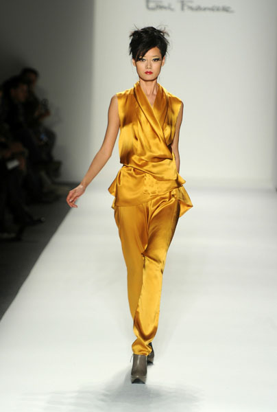 fashion-week-fall-2011-63440121