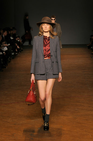 fashion-week-fall-2011-63517659