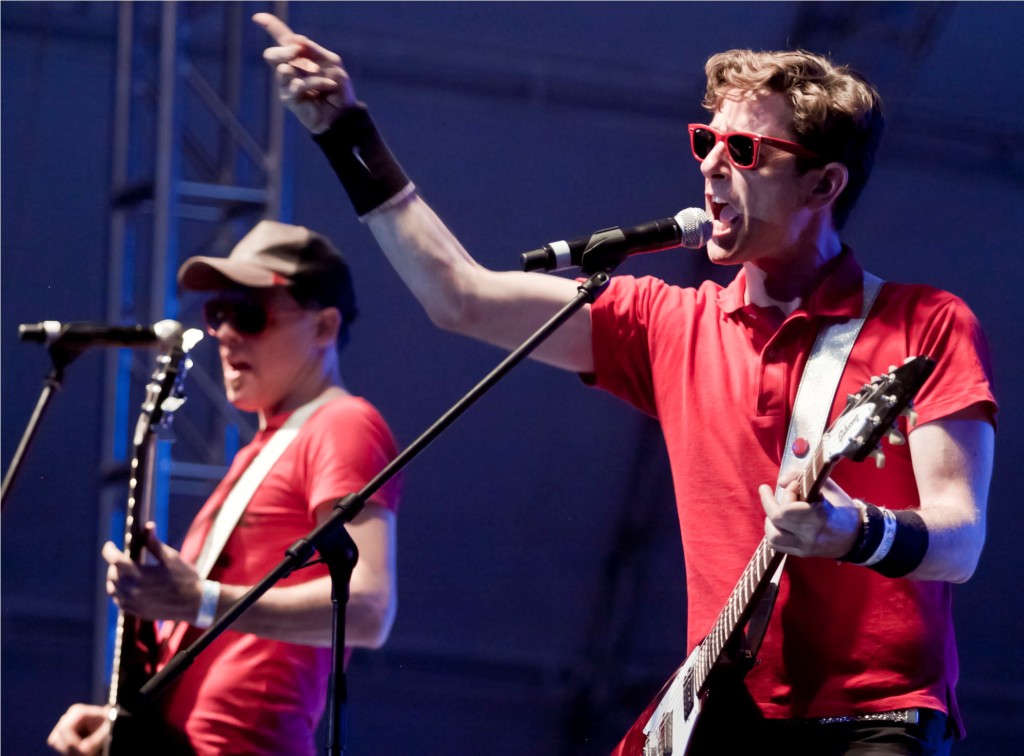 vive-latino-2011-sabado-pinker-tones