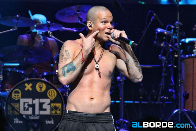 calle-13-nokia-theatre-6