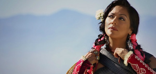 Lila Downs with Grandeza Mexicana Folk Ballet