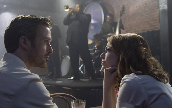 Sebastian (Ryan Gosling) and Mia (Emma Stone) in La La Land.