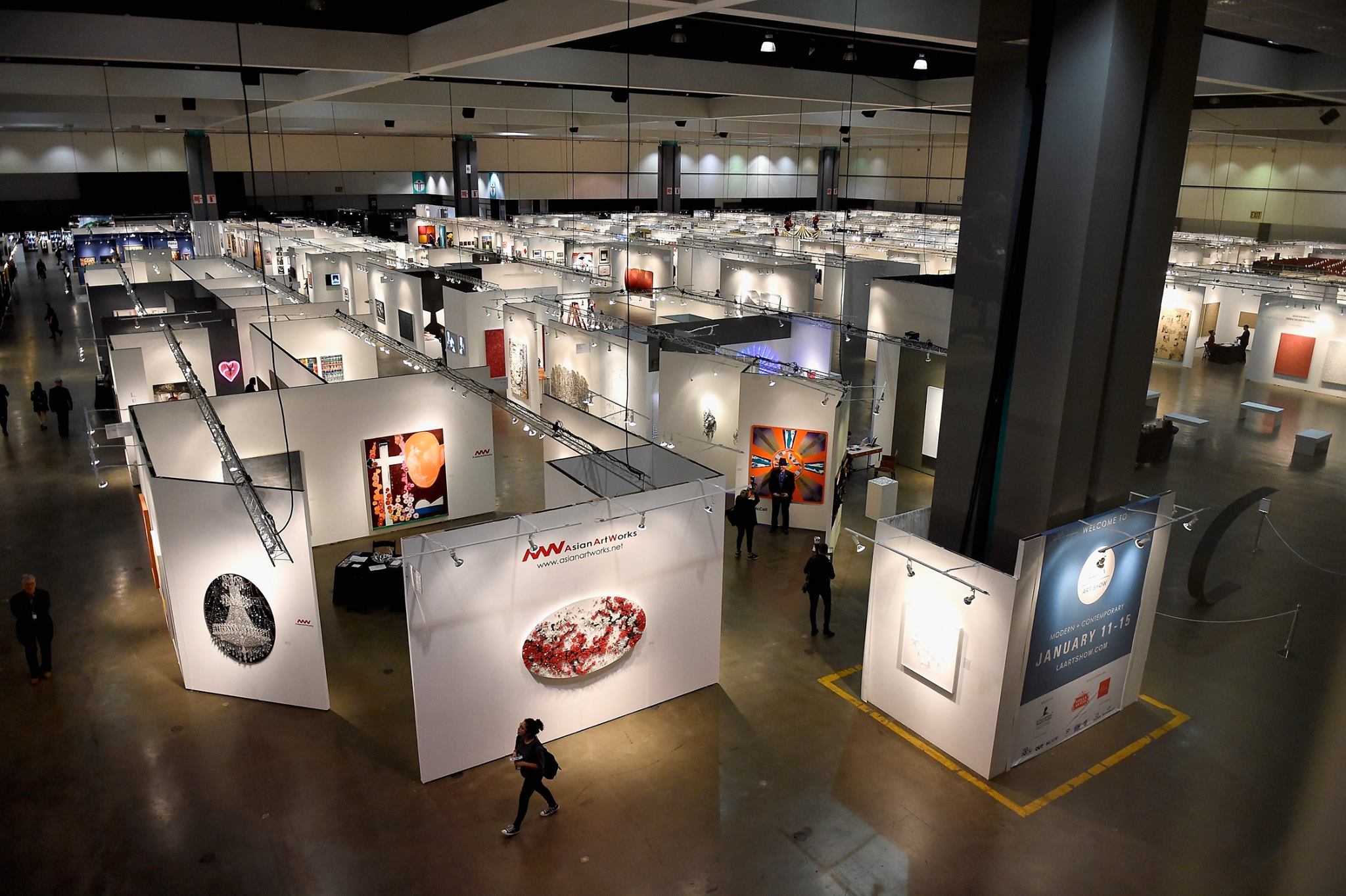 LA Art Show abre sus puertas con aires de cambio