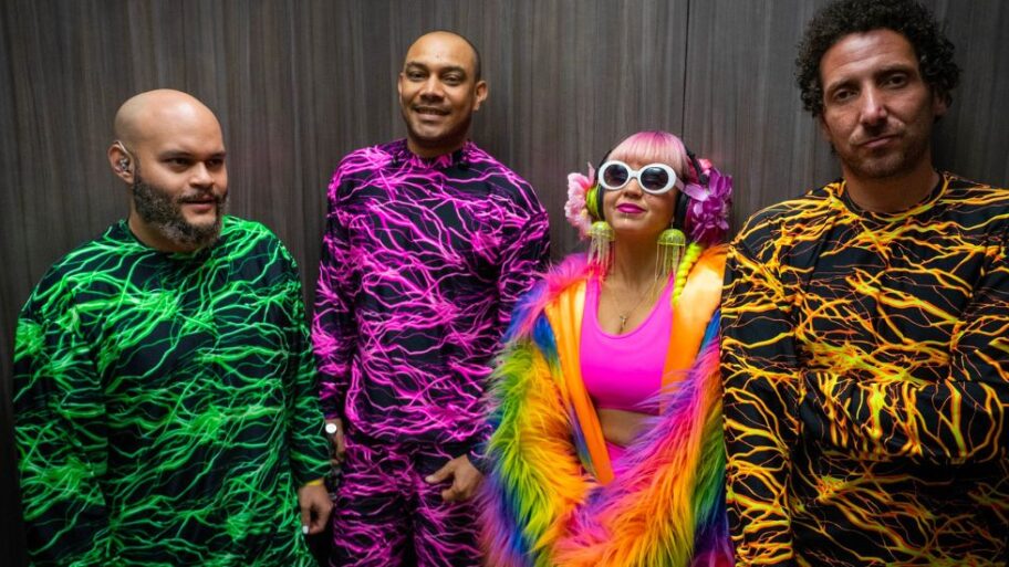 Bomba Estéreo en Día y Noche de Los Muertos en el Hollywood Forever