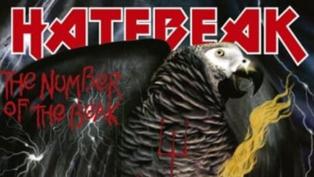 Hatebeak la banda de metal que tiene un loro como vocalista